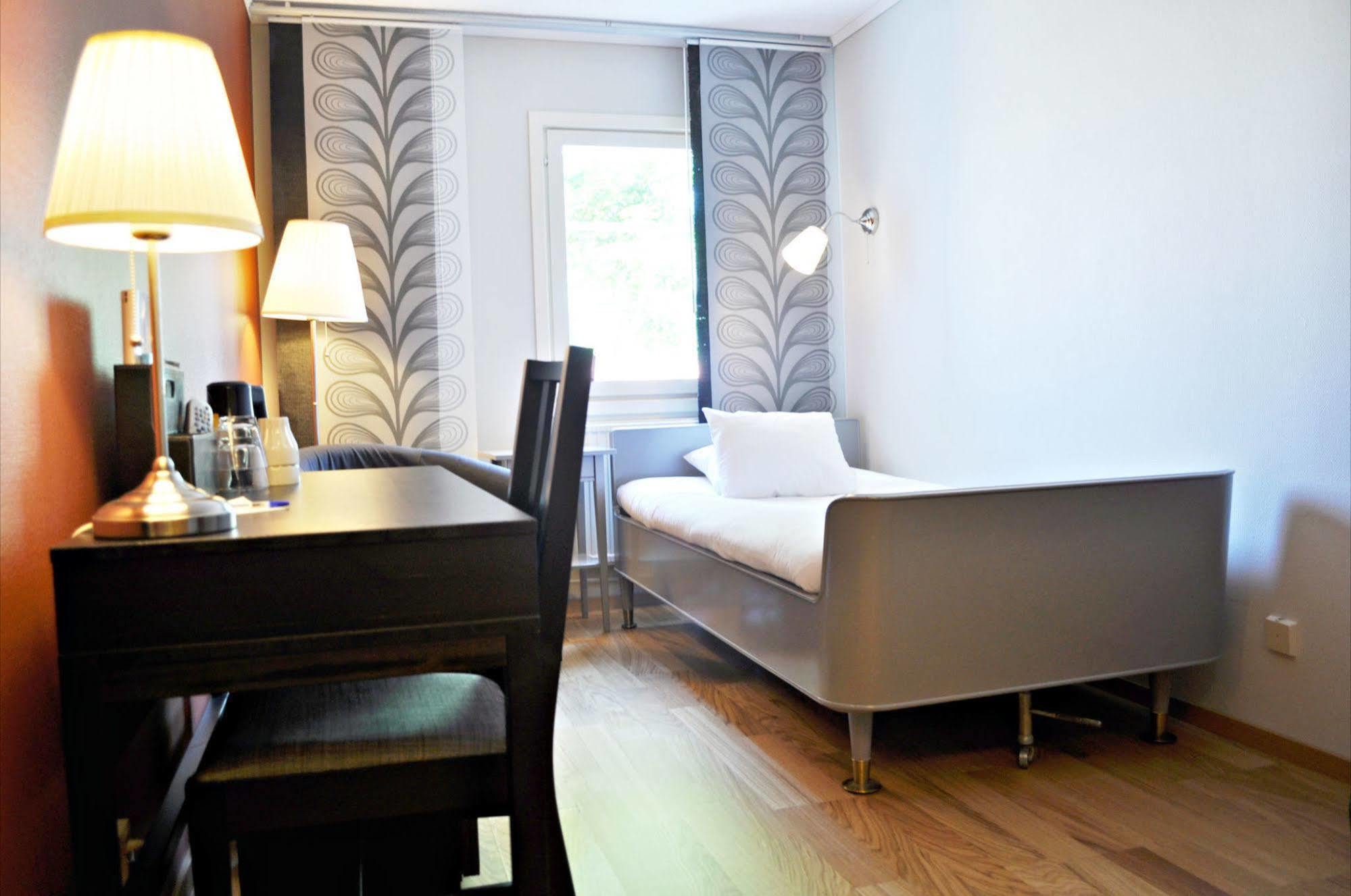 Jennys Hotell Och Restaurang Arvika Buitenkant foto