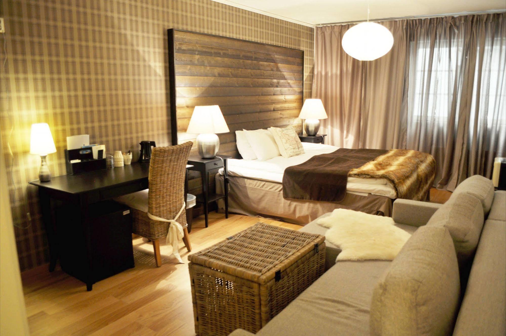 Jennys Hotell Och Restaurang Arvika Buitenkant foto