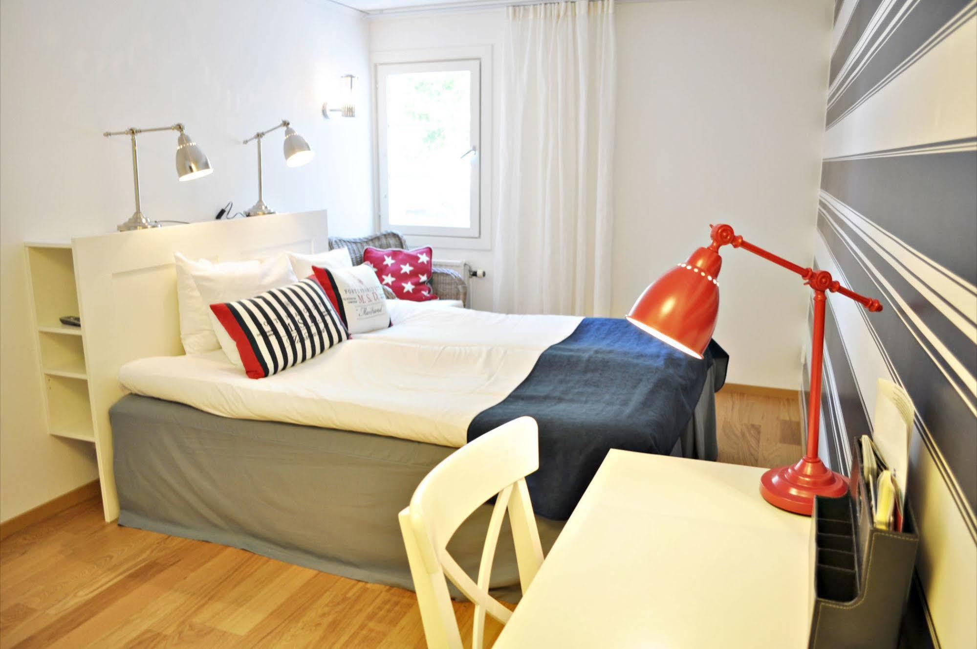 Jennys Hotell Och Restaurang Arvika Buitenkant foto